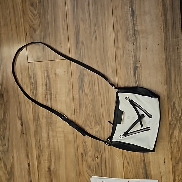 Nine west purse - Picture 2 of 5